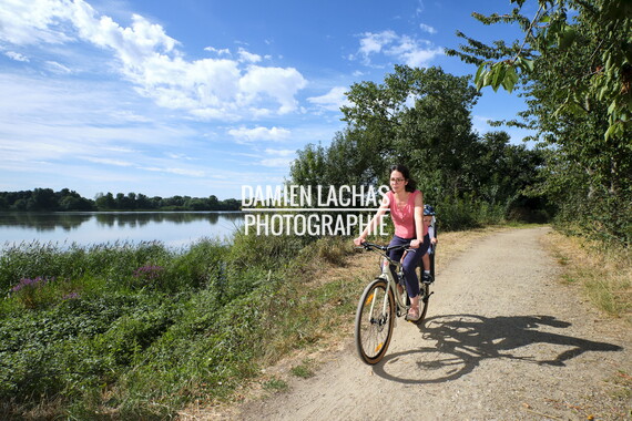 vnf dtbs loire figurants velo divatte 001
