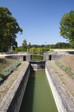 vnf dtcb loire chatillon ecluse loire photo 012