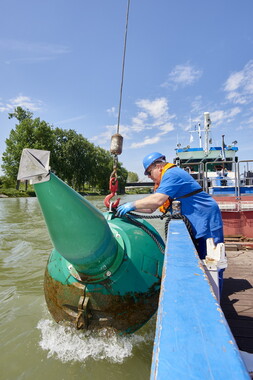 rhin gambsheim engin flottant 010