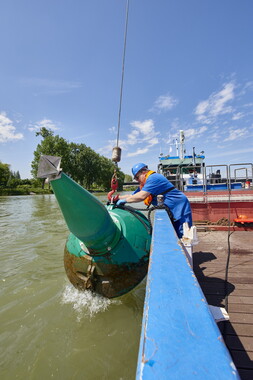 rhin gambsheim engin flottant 011