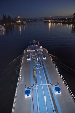 vnf dtstras navigation rhin kehl nuit 001