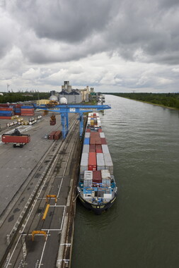 vnf port mulhouse ottmarsheim conteneur 003