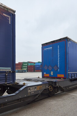 12 vnf navigation saone janv2015 infrastucture portuaire lyon 012