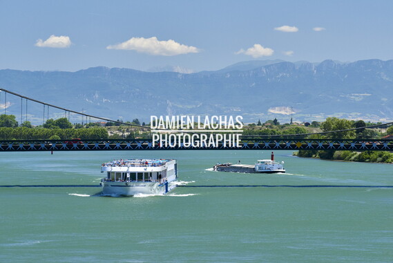 vnf navigation rhone divers paquebot tournon 003