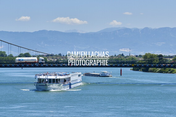 vnf navigation rhone divers paquebot tournon 004