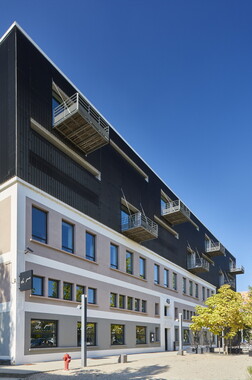 vnf dtrs lyon quai rambaud douanes 001