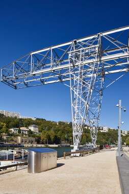 vnf dtrs lyon quai rambaud portique 004