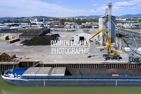 vnf dtrs port villefranche dechargement metaux aerien 004