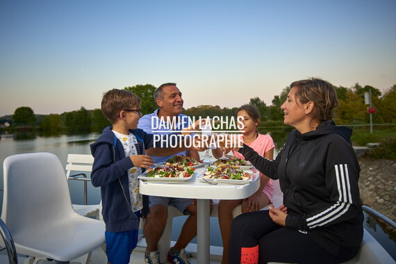 vnf dtrs scey st albin repas bateau 001