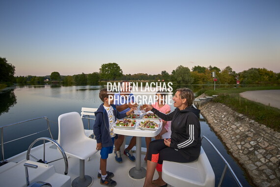 vnf dtrs scey st albin repas bateau 002