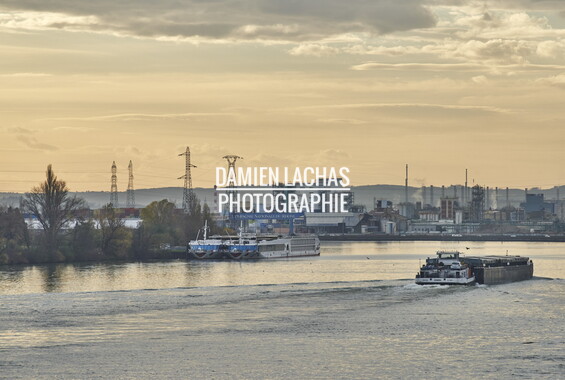vnf lyon saone trafic fluvial lyon confluence 020
