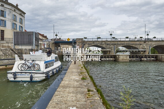 vnf pont barrage ecluse passe gray-saone 020