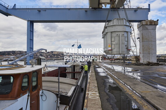 vnf transfo edf saone port herriot 2 dechargement chargement 006