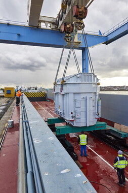 vnf transfo edf saone port herriot 2 dechargement chargement 022