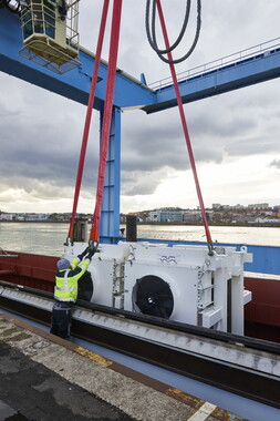 vnf transfo edf saone port herriot 2 dechargement chargement 028