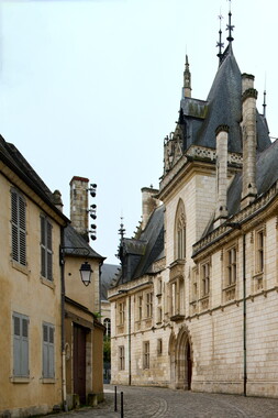 palais jacques coeur oct2024 03