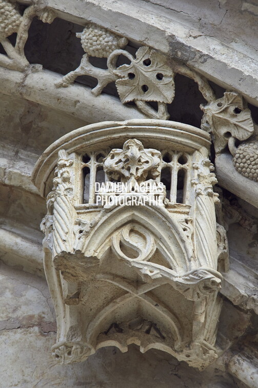 pays_voironnais_patrimoine_religieux_st-geoire-valdaine_eglise_details_008.jpg