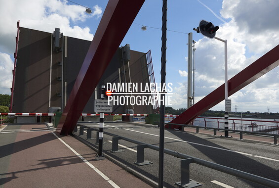 pays-bas aout2014 fluvial pont ecluse grand gabarit 011