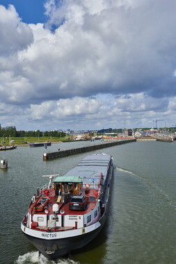 pays-bas aout2014 fluvial pont ecluse grand gabarit 020